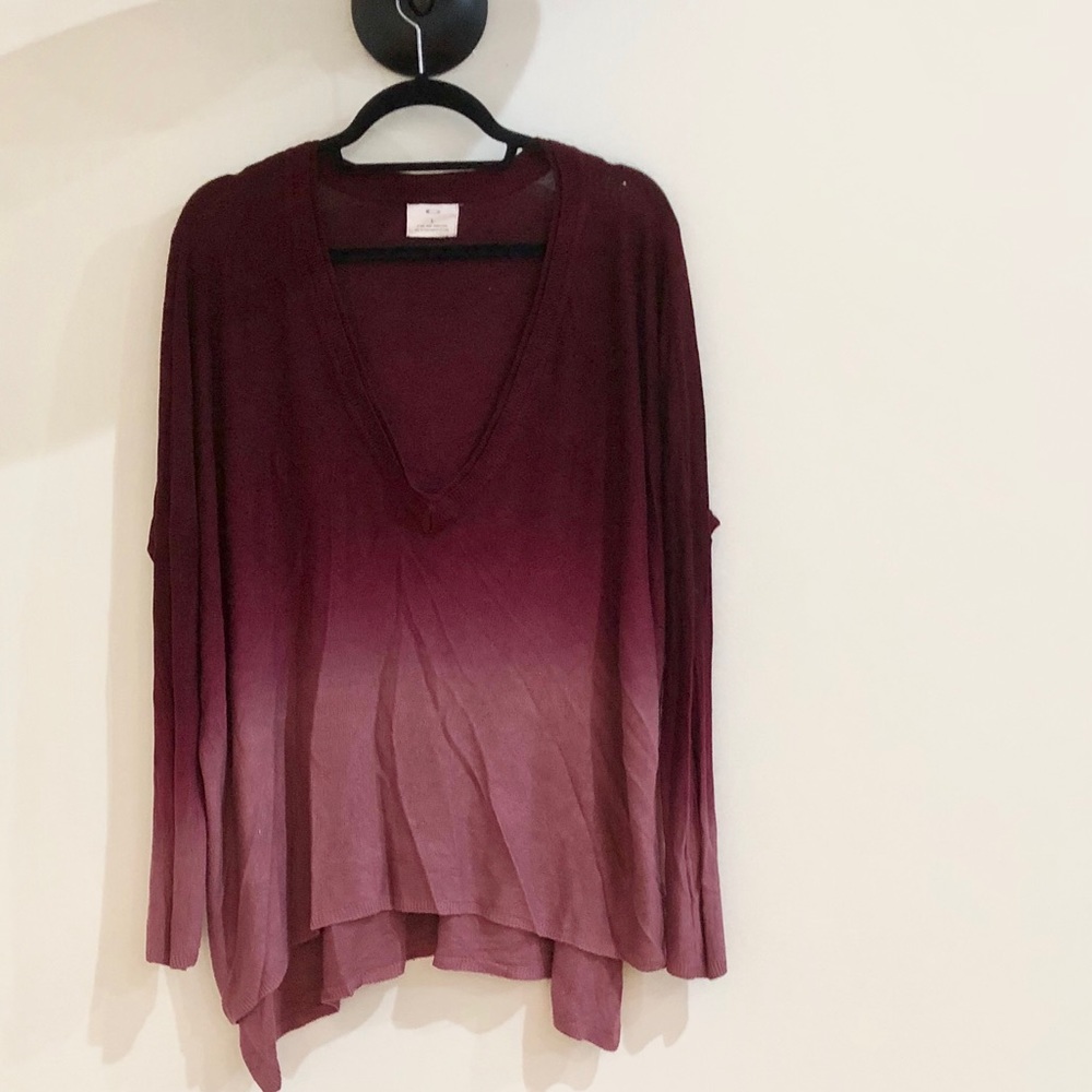 Stunning ombré v-neck sweater